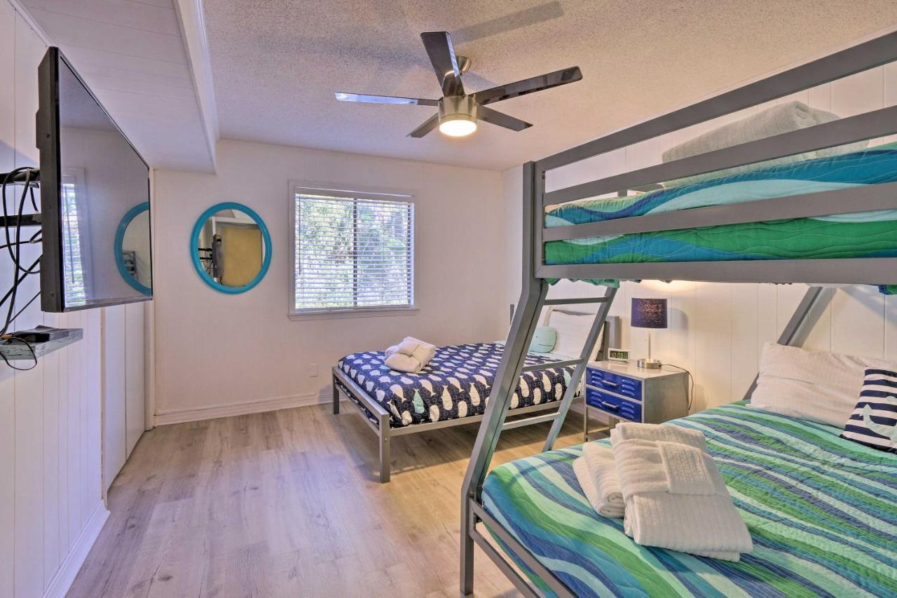 Hilton Head Condo With Covered Balcony And Pool Access 힐튼 헤드 아일랜드 외부 사진